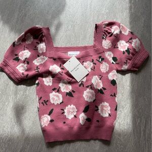 NWT Willow & Wind Pink floral Knit Top, size small